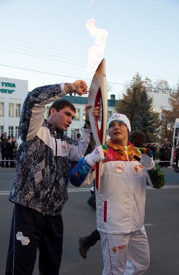 Сотрудники «Газпрома» принимают участие в эстафете олимпийского огня по всей России