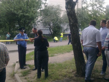 В Харькове неизвестный расстрелял инкассаторов: трое погибли