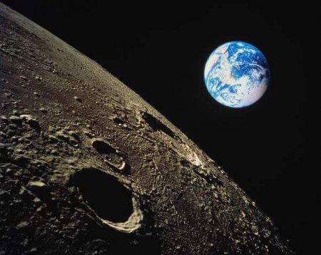 Роскосмос создаст обсерваторию на Луне
