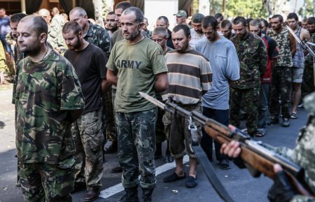 Киев: около 700 военных попали в плен к ополченцам
