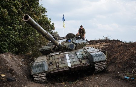 На Донбассе идут тяжелые бои, уничтожена колонна карателей