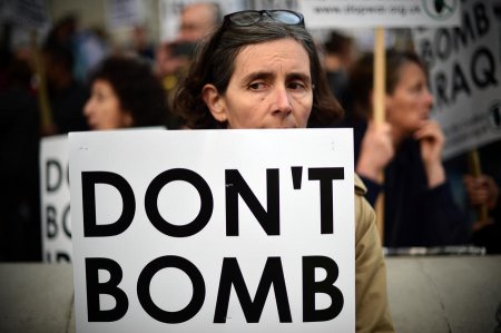 Британцы протестуют против участия Соединённого Королевства в авианалётах на Сирию