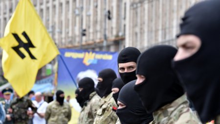 Бандеровский лозунг станет официальным приветствием украинской армии, а товарища заменит пан