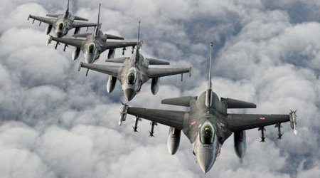 Турецкая авиация оказала поддержку боевикам "Исламского государства"