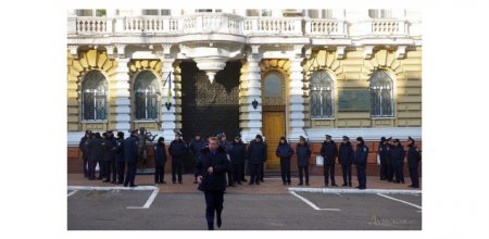 В Одессе пикетировали облуправление милиции с требованием о люстрации