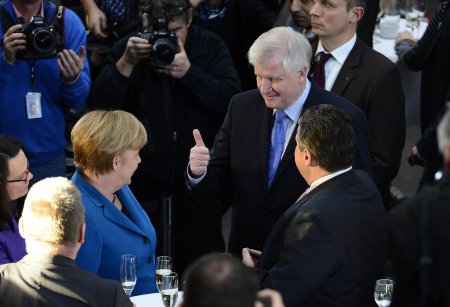 В правительстве Германии назревает раскол из-за политики Запада в отношении России