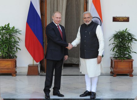 Владимир Путин в Индии - подписано соглашение по энергетике
