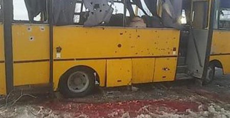 МВД: Под артобстрел сепаратистов попал автобус с мирными жителями под Волновахой – 10 погибших