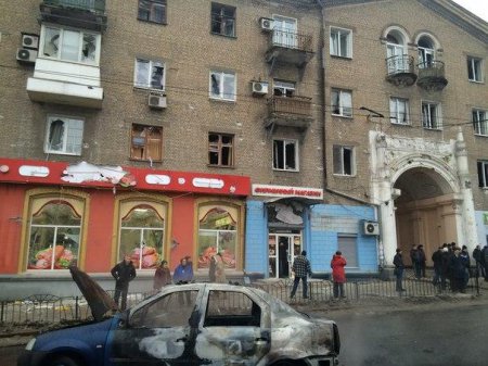 Фото и видео с места взрыва троллейбуса в Донецке