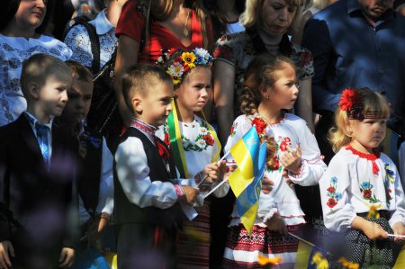СМИ: Концепция патриотического воспитания на Украине имеет националистическую направленность
