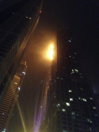 ​В Дубае сгорел «Факел»: пожар в одном из самых высоких в мире зданий бушевал несколько часов