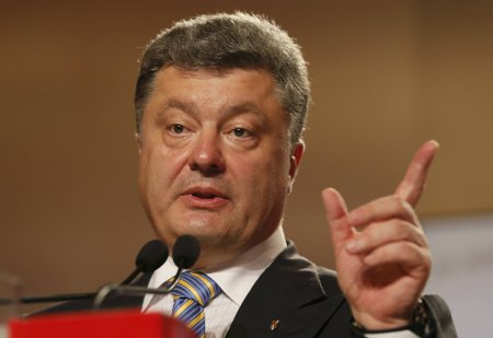 Порошенко призвал не ждать улучшения жизни на Украине в ближайшее время
