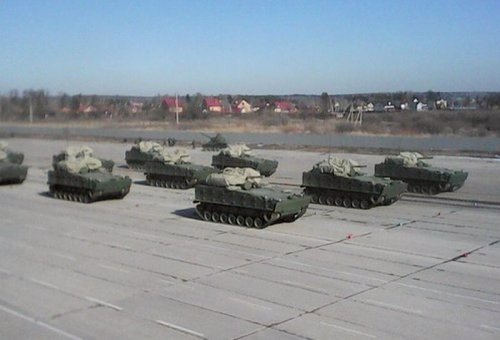 Новый танк Армата Т-14 и БМП Курганец-25