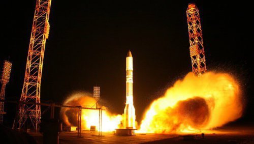 «Протон-М» вывел на орбиту российский спутник связи «Экспресс-АМ7»