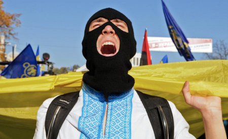 Wall Street Journal: Попытка Киева объявить СССР преступником расколет Украину