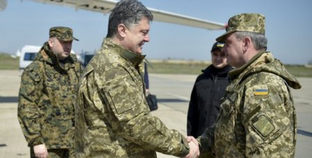 Порошенко рассказал, что в Украину из РФ экспортируют терроризм