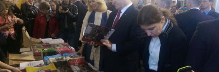 Чета Порошенко посетила «Книжный арсенал»
