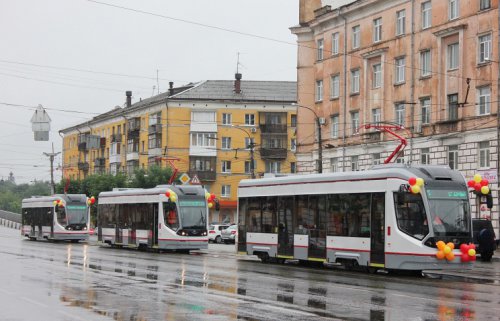 На улицы Твери вышли первые в мире односекционные низкопольные трамваи