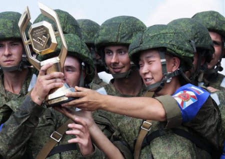 АрМИ-2015: Триумф российских военных
