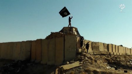 "Исламское государство" захватило иракскую военную базу близ Фаллуджи