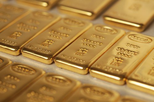 Банк России наращивает долю золота в международных резервах страны