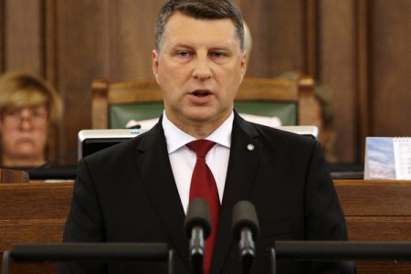 Президент Латвии: Украина не соблюдает Минские соглашения