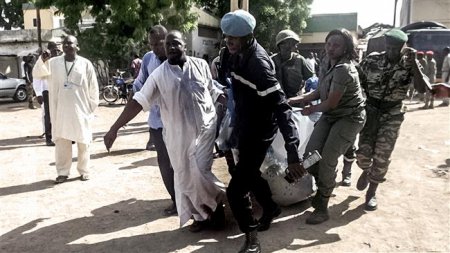 30 человек погибли в двух терактах на севере Камеруна