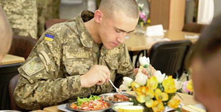 Украинских военных будут кормить по стандартам НАТО