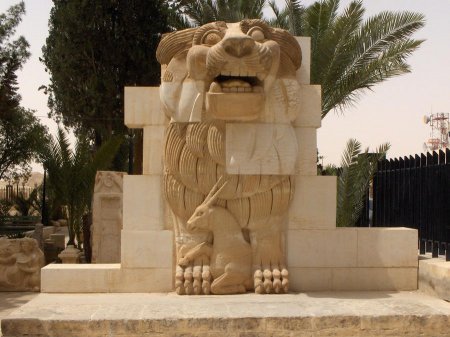 Какие исторические памятники разрушили террористы ИГИЛ