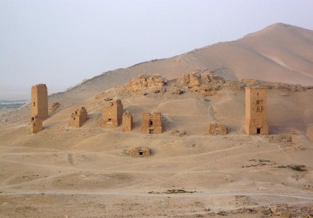 Какие исторические памятники разрушили террористы ИГИЛ