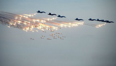 Шойгу: Российские войска отработали боевые действия против ИГ и талибов