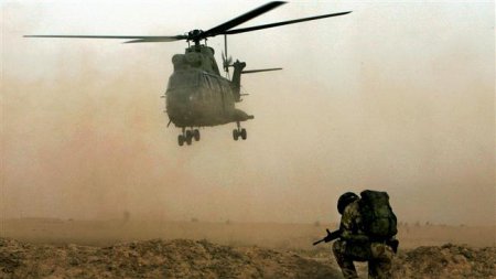 В Кабуле разбился британский вертолет и атакован британский конвой. Убиты 5 военнослужащих НАТО