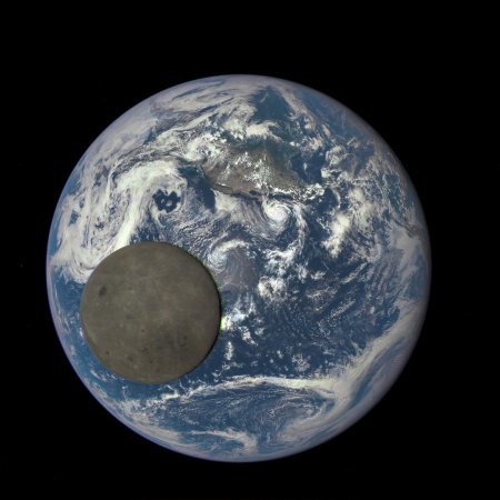 Россия и Европа вместе построят базу на обратной стороне Луны