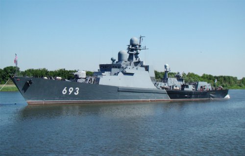 Корабли Каспийской флотилии крылатыми ракетами «Калибр» поразили командные пункты ИГ