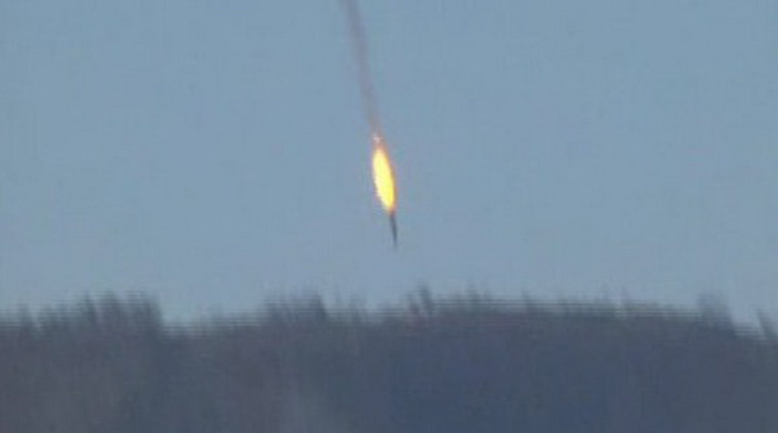 24.11.15 Сирия российский самолет Су-24 сбит турецкими истребителями F-16 на границе с Турцией.