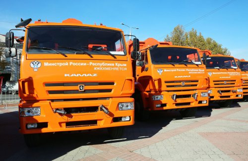 Первые 24 мусоровоза поступили в Крым в рамках госпрограммы модернизации сферы ЖКХ
