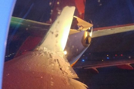 В Детройте на земле столкнулись два самолета