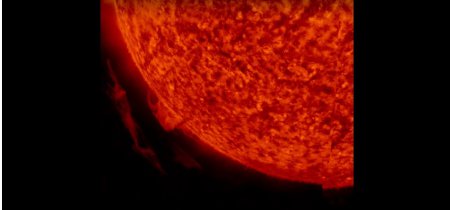 NASA разместило в Сети видео отрывающегося от Солнца протуберанца