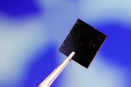 Физики смогут превратить графен в суперсмазку для механических устройств