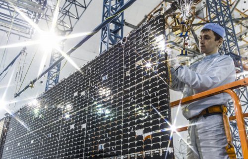 Самарские ученые в пять раз снизили стоимость солнечных батарей для спутников