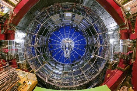 Физики обнаружили новую частицу в Большом адронном коллайдере
