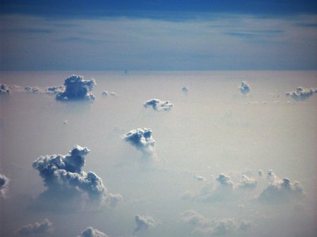 Физики выяснили как аэрозоли в атмосфере ведут к потеплению на планете