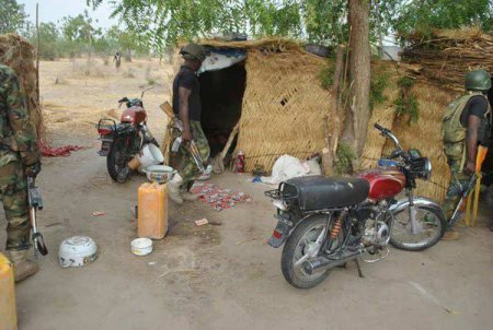 Нигерийская армия уничтожила лагерь Боко Харам и освободила более 20 заложников