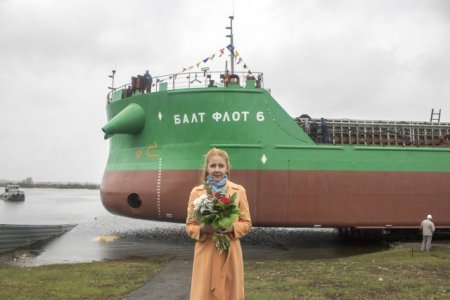 «Окская судоверфь спустила на воду седьмой танкер проекта RST54 «Балт Флот 6»» Судостроение и судоходство