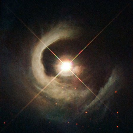 Ученые: Новая звезда V1331 обладает бурным прошлым