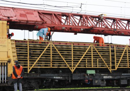 «На Крымской железной дороге начался капитальный ремонт пути» Фотофакты