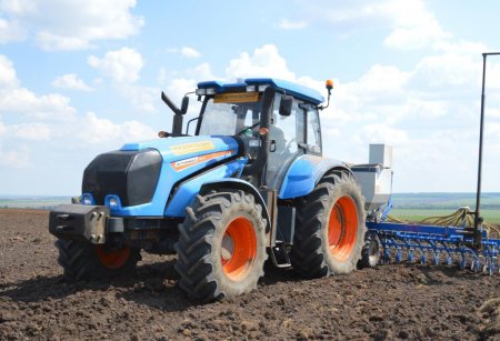 «Новый трактор с расчетом на перспективу» Сельское хозяйство