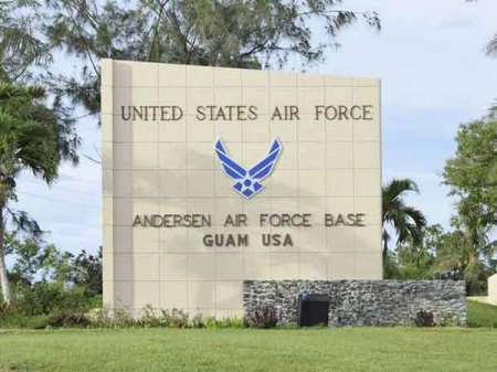 Американский стратегический бомбардировщик B-52 разбился на острове Гуам