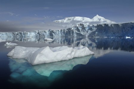Тающий ледник в Антарктиде поднимет уровень мирового океана на два метра