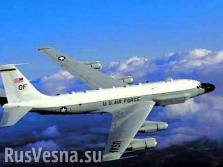Самолет ВВС США использовал эшелоны высот для гражданской авиации, — МО РФ 